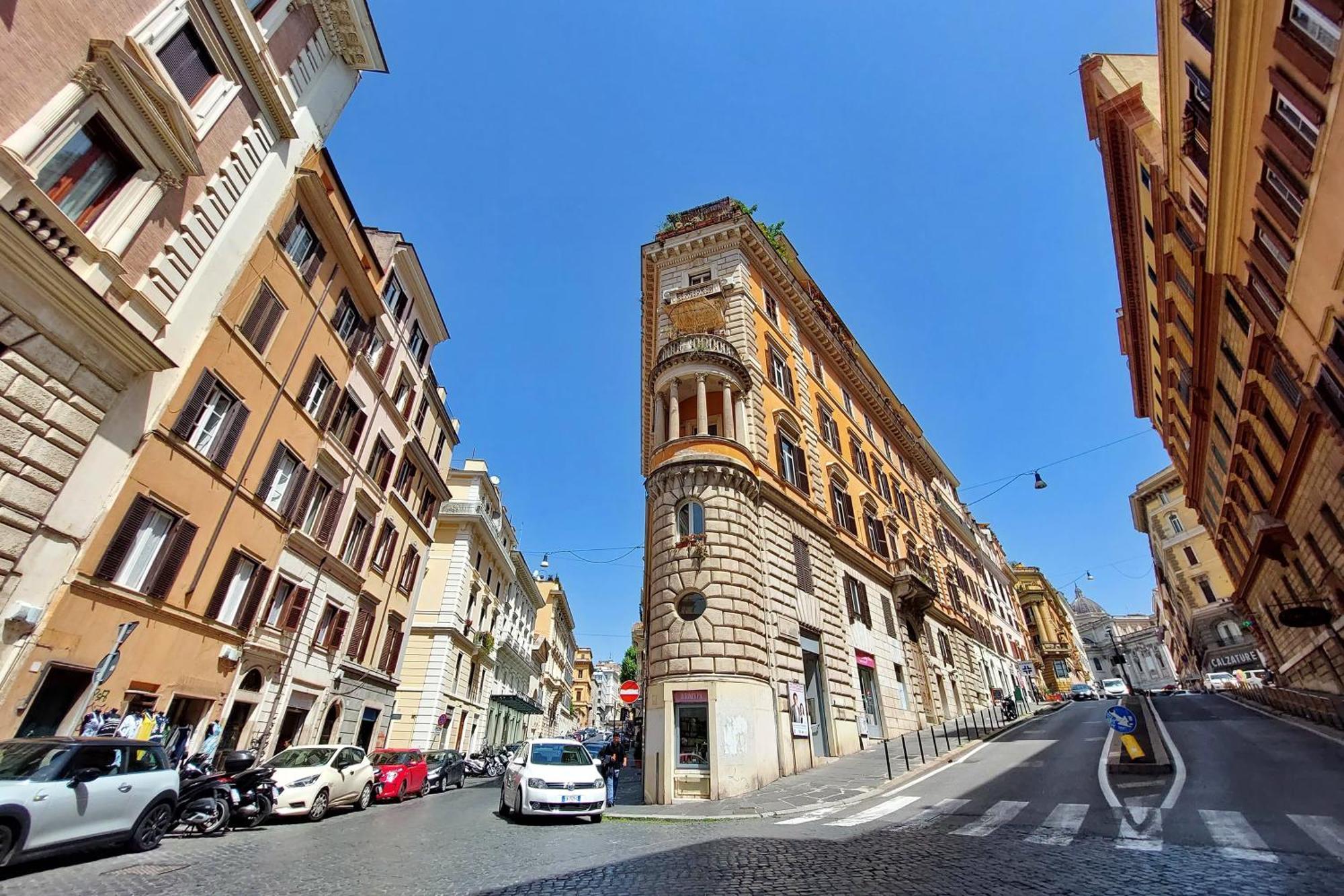 Domus Aurea Luxury Suites — Photos 1